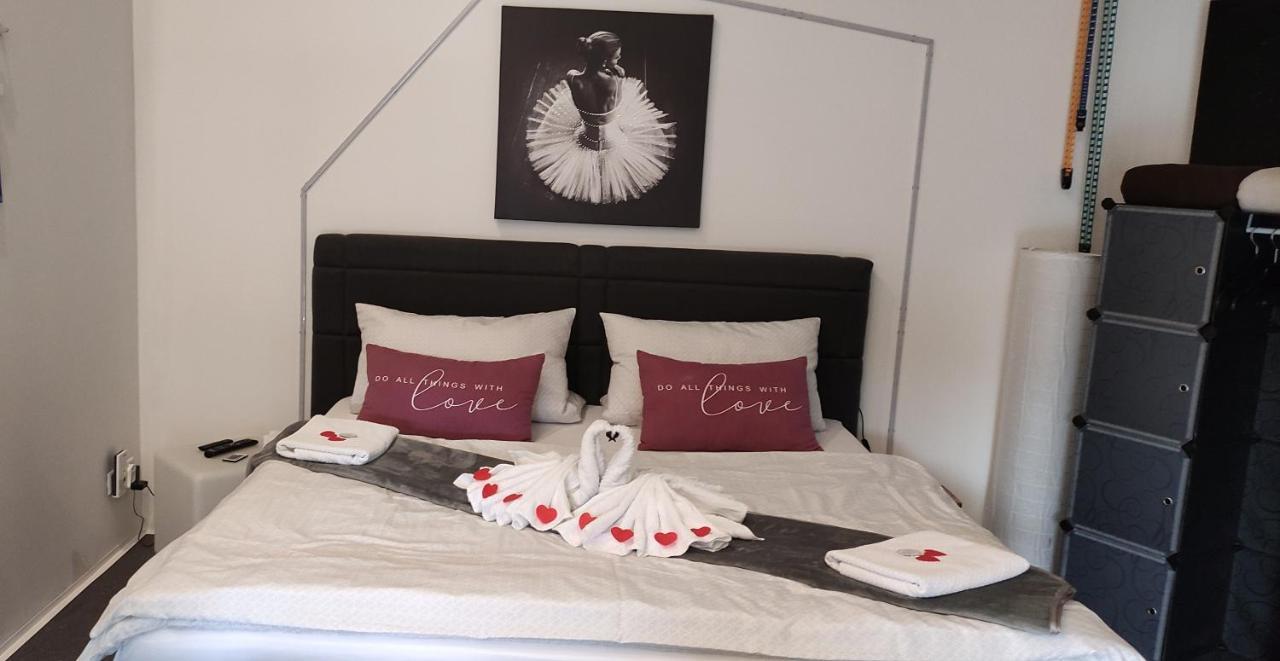 Studio Appartement Speichersdorf Екстериор снимка